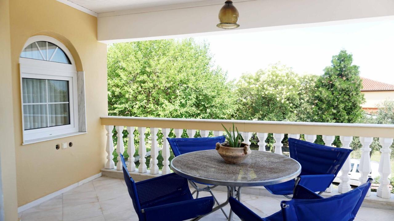 Villa Karras Nea Vrasna Bagian luar foto