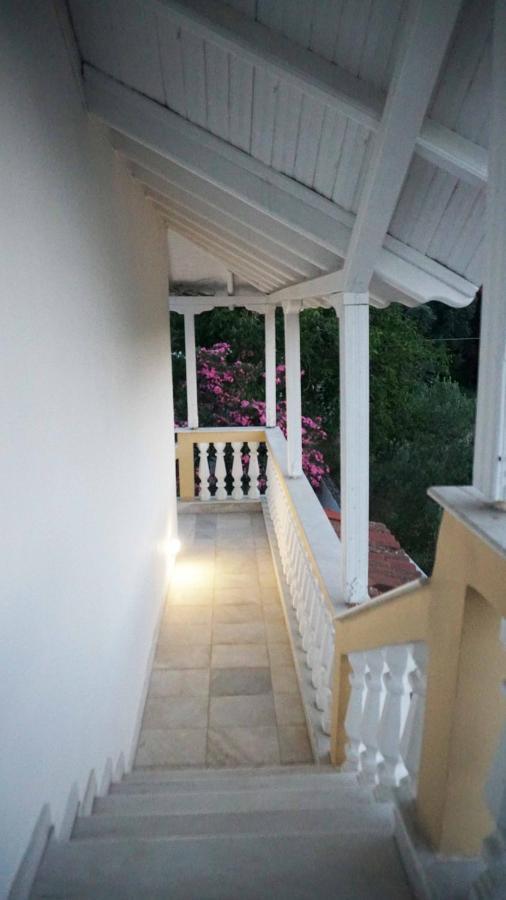 Villa Karras Nea Vrasna Bagian luar foto